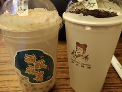 -沪上阿姨鲜果茶(世茂广场宽厚里店)
