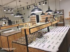 -罗伯特眼镜·蔡司官方授权(罗湖国贸店)