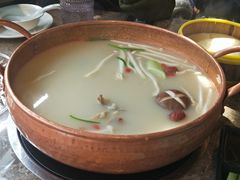 -三人行骨头王火锅(长寿店)