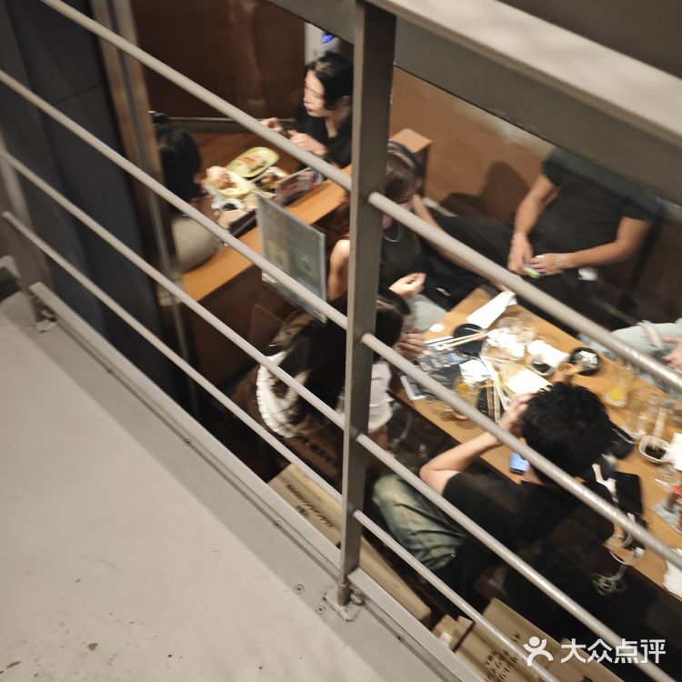  在东京难得能听到 肆意喧闹大声的地方!