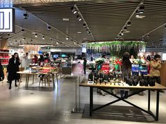 -LOL原创生活概念店(K11购物艺术中心店)