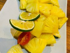 青柠檬拌鲜菠萝-云海肴·汽锅鸡·云南菜(天津国金汇店)