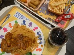 -蓝精灵乐园·世茂精灵之城主题乐园