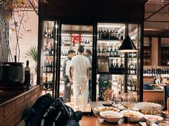 -肆海小川菜酒馆Wine Bistro (青年路店)