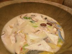 -滇香肴·云南菜蒸汽石锅鱼(云南北路店)