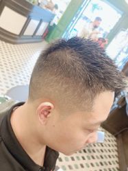 -海文先生国潮烫染男士理发馆