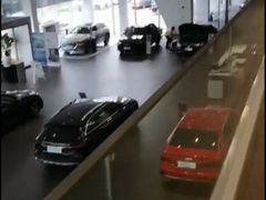 -上海冠松华奥奥迪4S店(张江店)