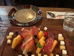 -SISTERS BAR RESTAURANT川意酒馆(嘉善老市H楼店)