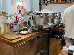 -Line 咖啡(石厦花园店)