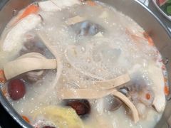 -三人行骨头王火锅(长寿店)
