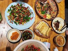 -老滇山寨•云南特色菜•地方菜•民族风情歌舞表演(金碧店)