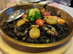 西班牙墨鱼汁烤饭-时光码头民谣公社