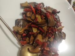 香辣野生牛肝菌-一坐一忘云南菜(嘉里中心店)