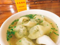 汤馄饨-潘国仙耳光馄饨(黄家阙路店)