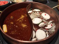 鸳鸯锅底-老墙根涮肉·铜锅·烧烤(欢乐谷·王四营店)