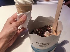 奥利奥草莓麦旋风-麦当劳(欢乐谷店)