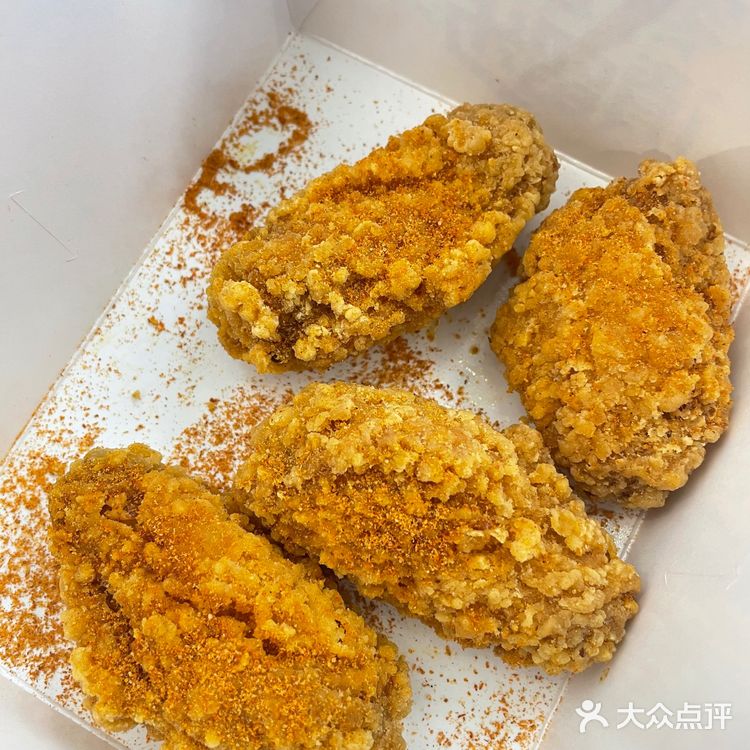 今天来试试这家台湾炒鸡出名的奶茶店喽