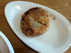 牛肉圆葱馅饼-杨妈妈粥店(滑翔路店)