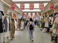 -广州白马服装市场