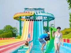 -汤山欢乐水世界