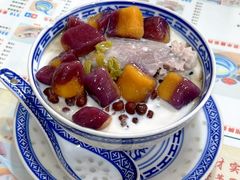 红豆芋圆烧仙草-广信牛奶甜品世家(台东店)