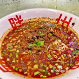 传说中的“胖妹面庄”三里屯店☞环境…等同没有[笑哭]