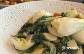 Pork Lard Crumbs with Baby Chinese Cabbage