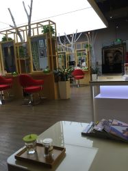 -塞巴斯汀SEBASTIAN专业美发店