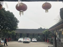 -周老三跷脚牛肉·全牛火锅(非遗传承店)