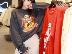 -URBAN REVIVO(七宝领展广场店)