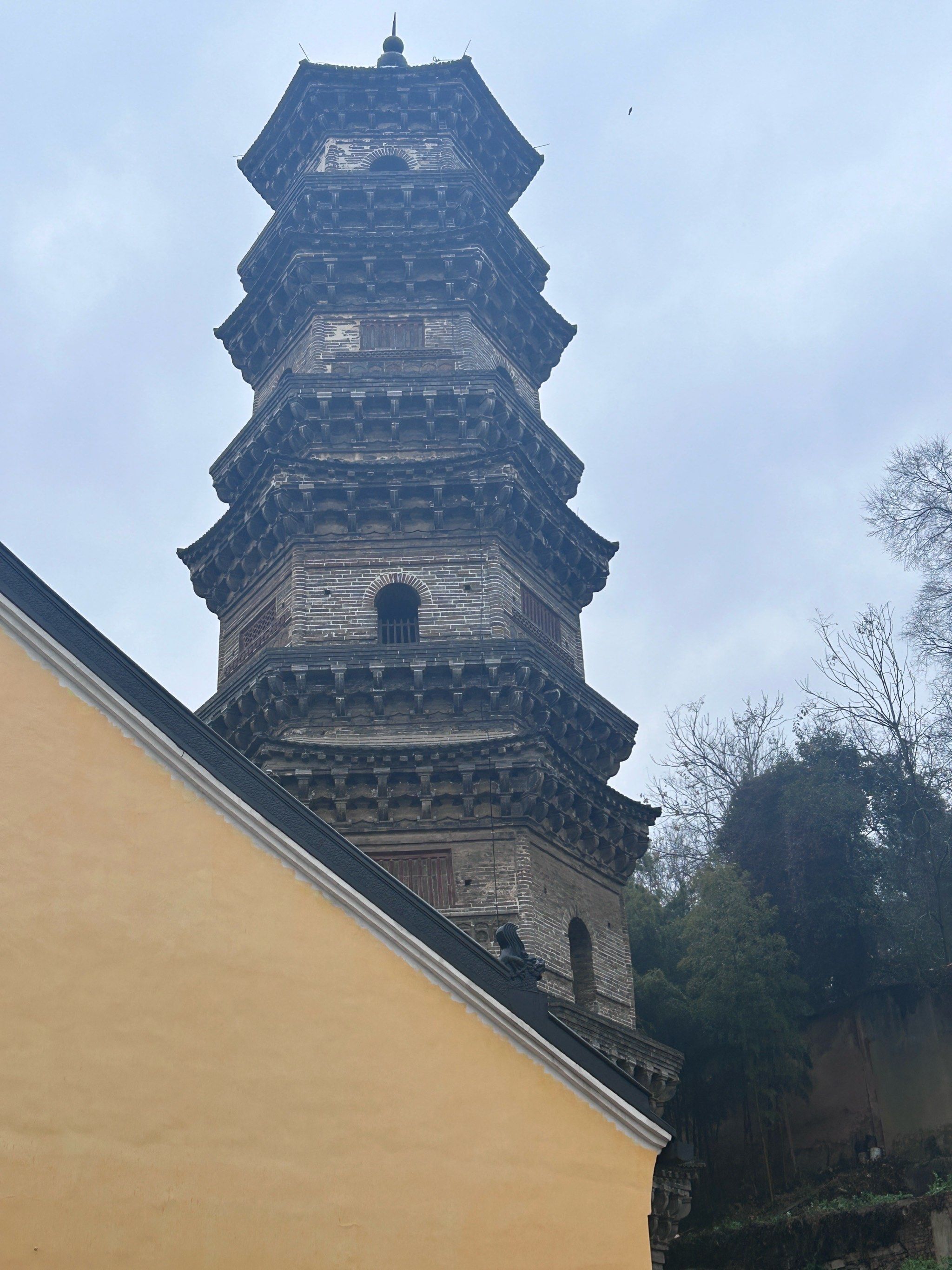 0元玩转这座城 去芜湖玩的时候看到那边有个寺庙,但是寺庙里面耸乔