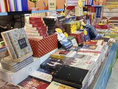 -新华书店(泉城路店)