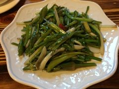 -小锅巴纳西餐厅