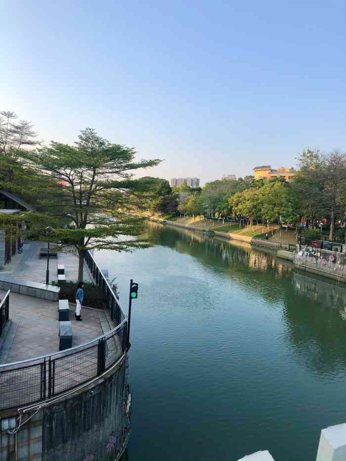 怡海公园-"沿河而建的一个公园.偶然路过,在江边一."-大众点评移动版