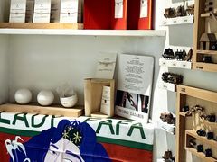 -LADY FAFA(巨鹿路陕西南路路口店)