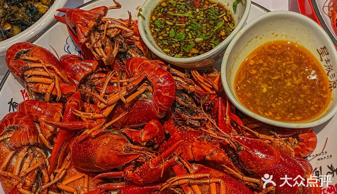 长沙开了整整17年的龙虾老店🦞真有点好吃！