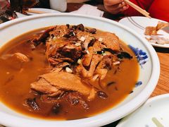家鸡炖榛蘑粉-北李妈妈菜·虾爬子大锅贴(贵和店)