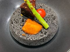-满江红四季餐厅 · 国家五钻级酒家(新纪元大酒店店)