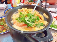 -官塘陈记鱼生·潮汕砂锅粥·牛肉火锅(潮枫路总店)