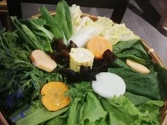 -尚尚仙·酸汤猪手·猪肚鸡火锅(华联万柳购物中心店)