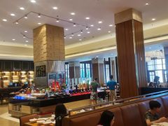 大堂-亚龙湾希尔顿自助餐厅·海鲜·烧烤·沙滩BBQ·现场乐队