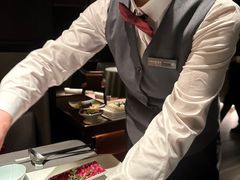 -左庭右院鲜牛肉火锅黑金店(陆家嘴中心店)