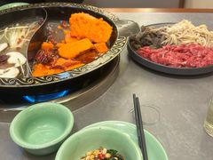 -小志家.野生菌鲜切牦牛肉牛杂火锅