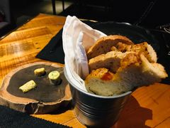 餐前包-AZUL by FUEL蓝色·法式酒馆(琶醍店)