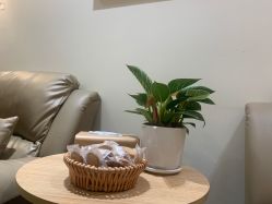 -宥莉·ULLY 痘敏肌•科技皮肤管理中心