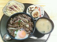 温泉蛋牛丼饭-京和风食堂·定食寿喜锅(保利樾广场店)
