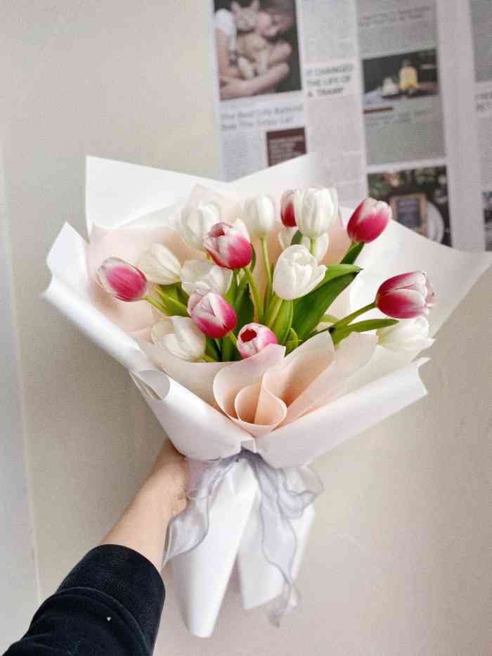 送给朋友的一束花儿,老板娘搭配得很好看