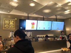 -奈雪的茶(市百一店)