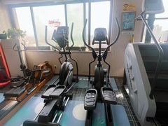 -迈劲健身专业私教(朝青汇店)