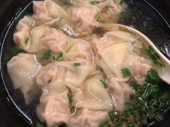 三鲜小馄饨-七宝老街汤团(上海世纪汇广场店)